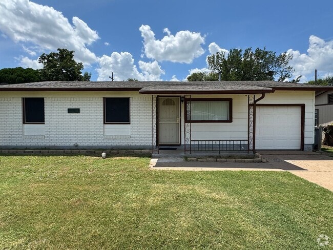Building Photo - 2308 NW Woodridge Dr Rental