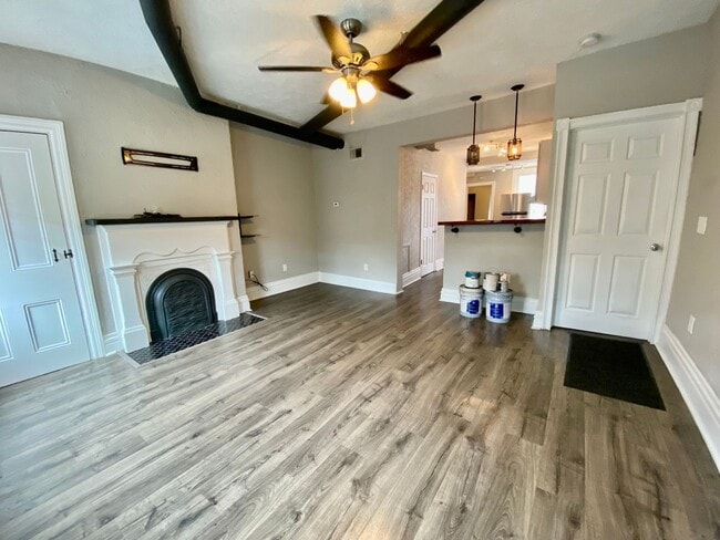 Photo - 2335 Sarah St Unit 2