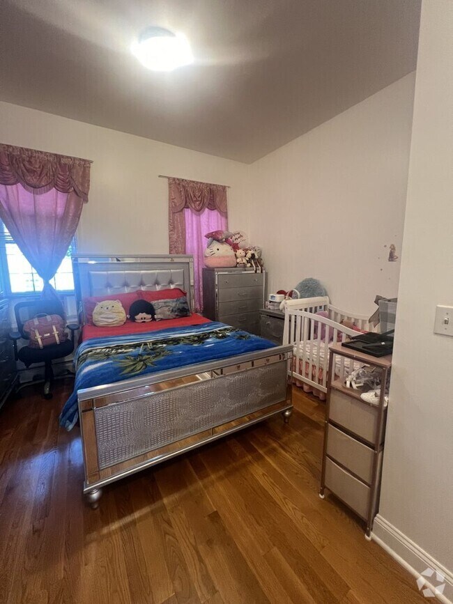 Building Photo - 36 Hawthorne St Unit 36-2 Rental