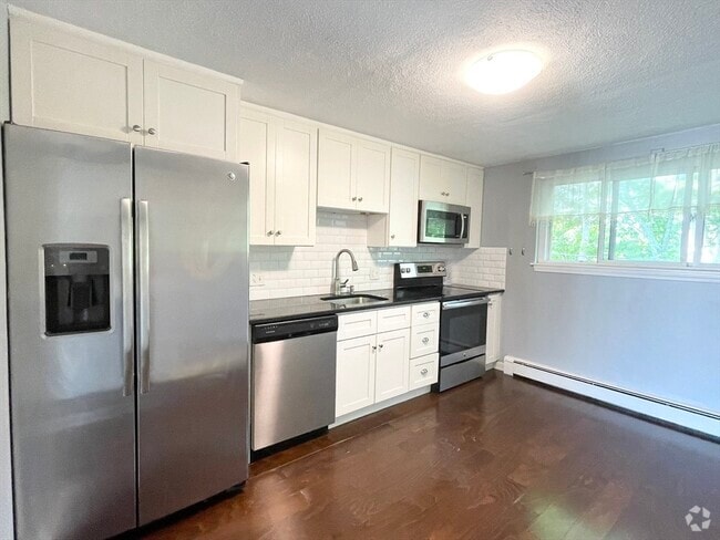 Building Photo - 4 Woodcrest Ct Unit 5 Rental