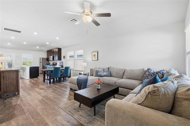 Photo - 805 Russet Rock Dr