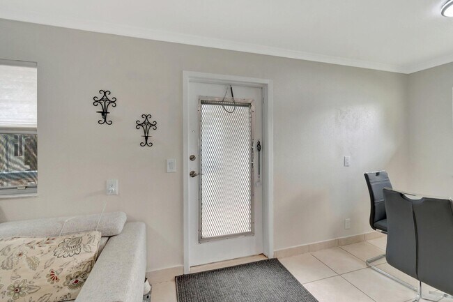 Photo - 177 Tuscany Ln Unit C