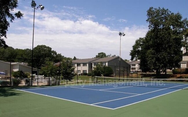 Photo - 2021 Highridge Dr SW Unidad 9E