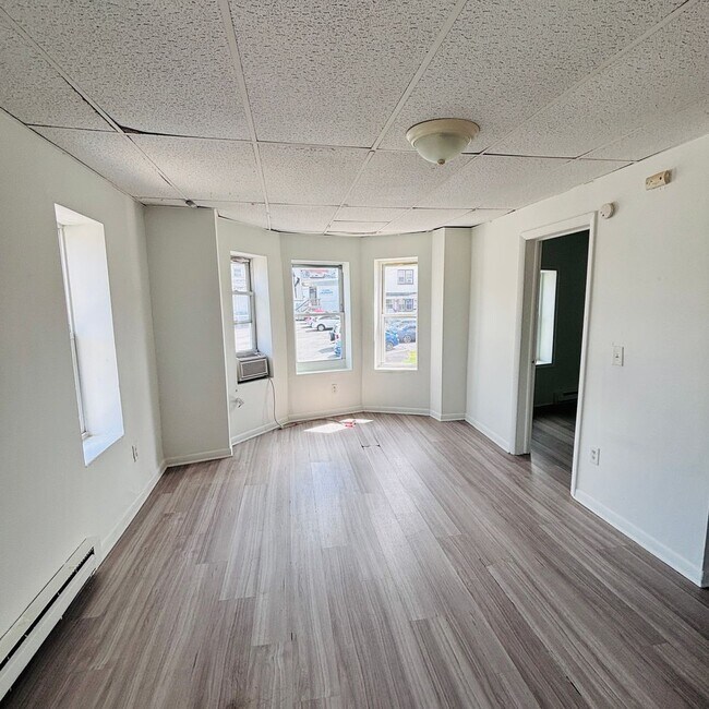 761-765 S 8th Street