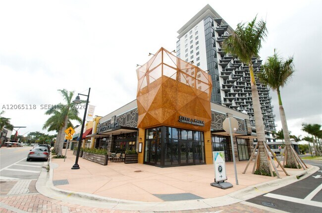 Building Photo - 5300 NW 85th Ave Unit 709