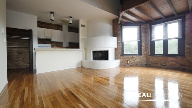 Photo - 556 W Wellington Ave Condo Unit 1 bed