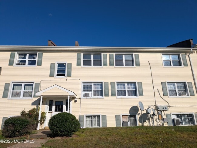Building Photo - 216 B Sawmill Rd Unit 458