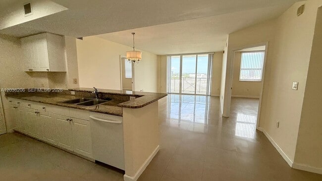 Photo - 19501 W Country Club Dr
