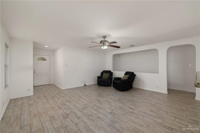 Photo - 13 Violet Ave