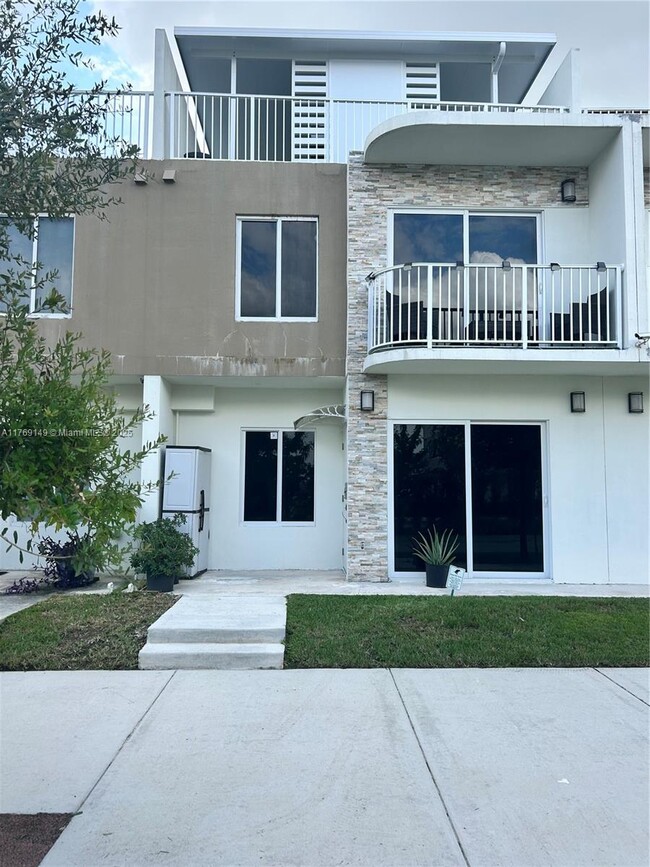 Building Photo - 25888 SW 139th Path Rental
