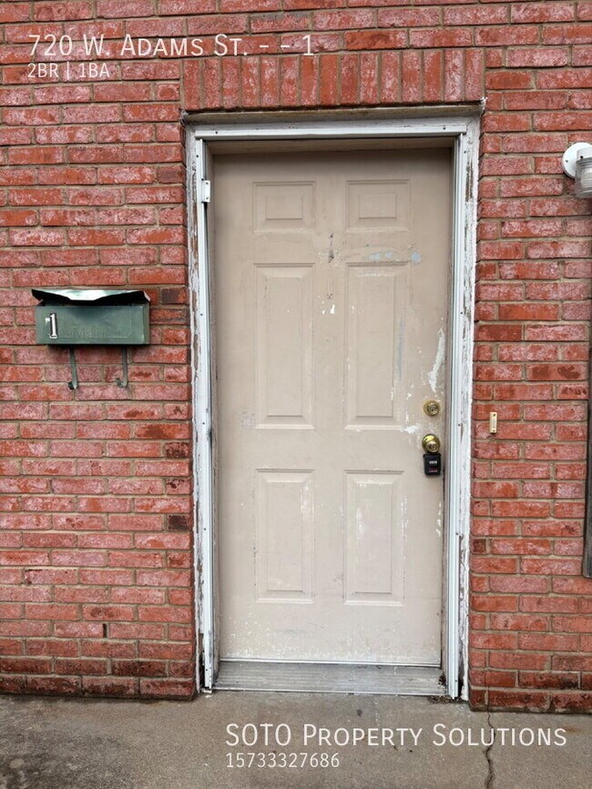 Photo - 720 W Adams St Unit 1