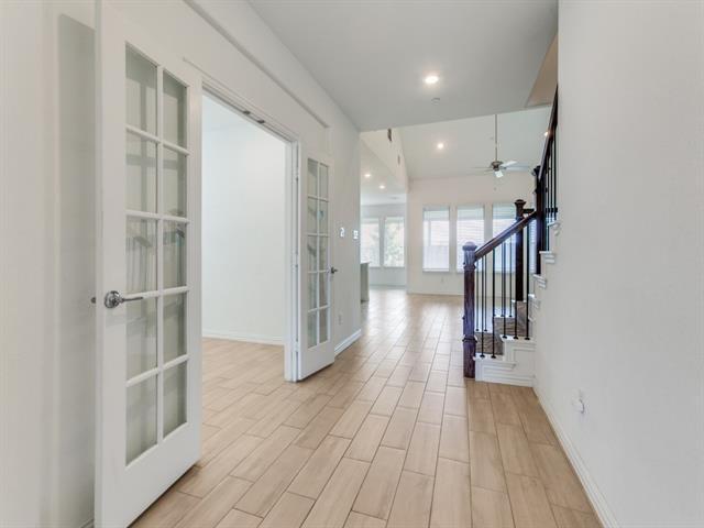 Photo - 2122 Creekbluff Ct