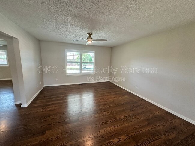 12 SW 100th St