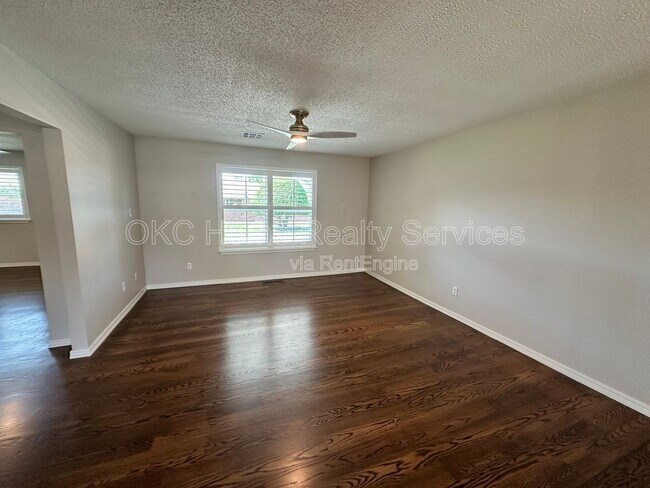 Photo - 12 SW 100th St