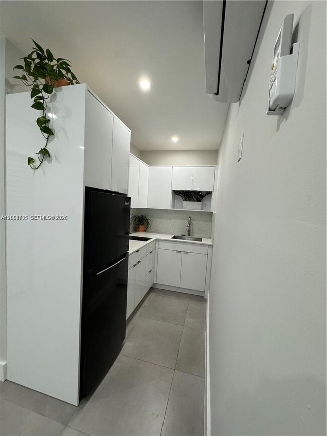 Photo - 6335 N Miami Ave Unit 3