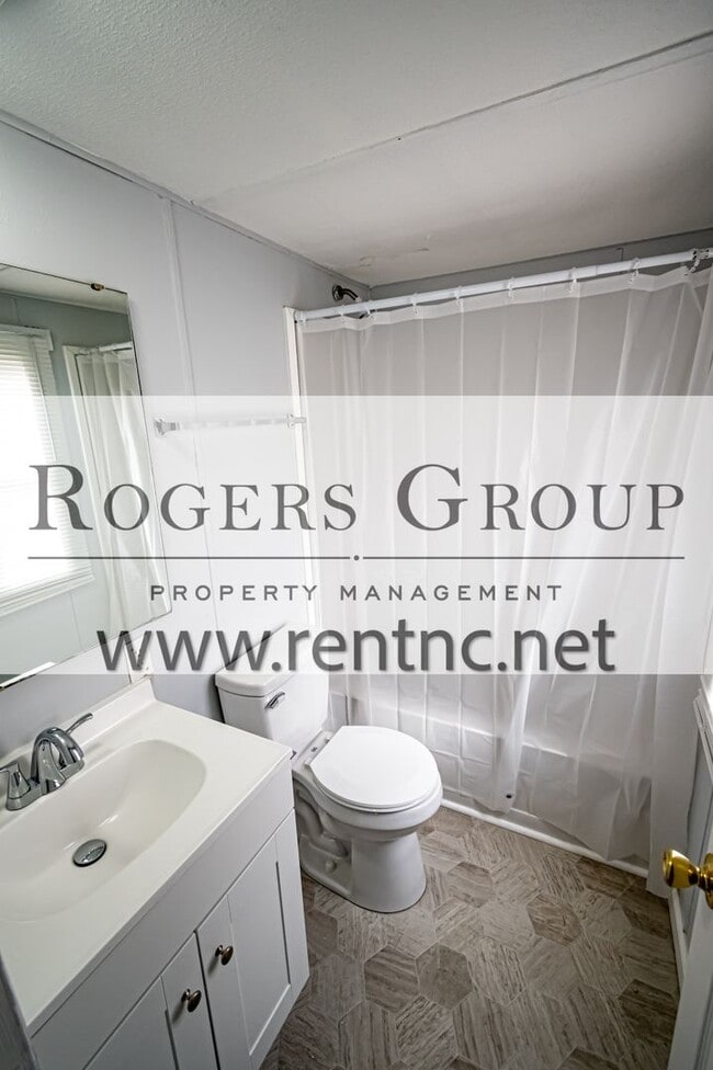 Photo - 15 Freedom Ln