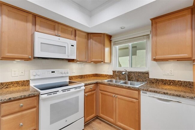Photo - 66 Strathmore Blvd