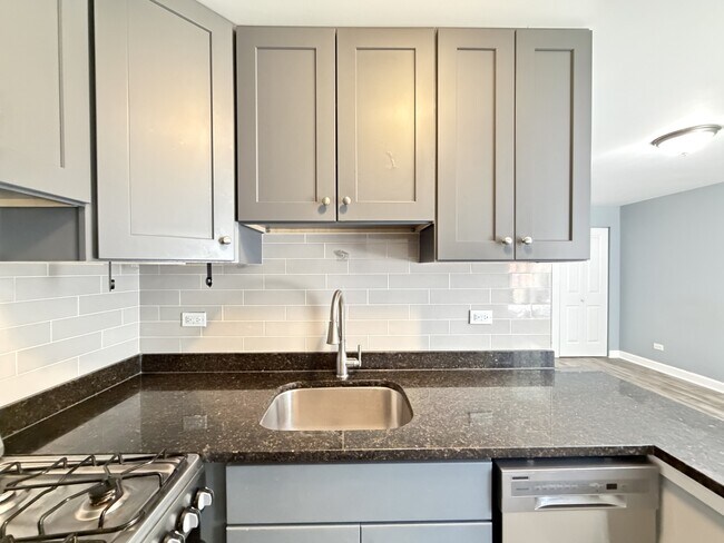 Photo - 663 W Grace St Unit 701