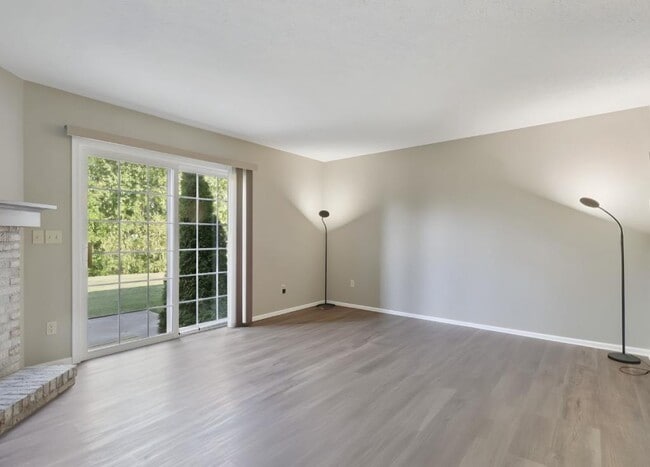 Photo - 407 Rachel Ln