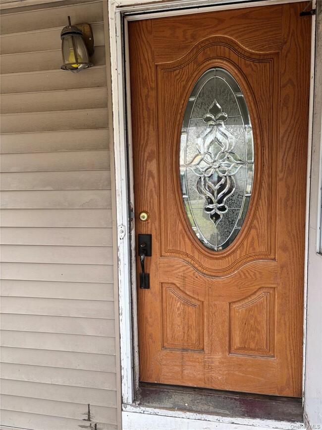 Building Photo - 616 Vassar Rd