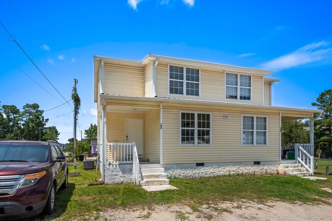 Building Photo - 4097 Mica Ave Unit 101
