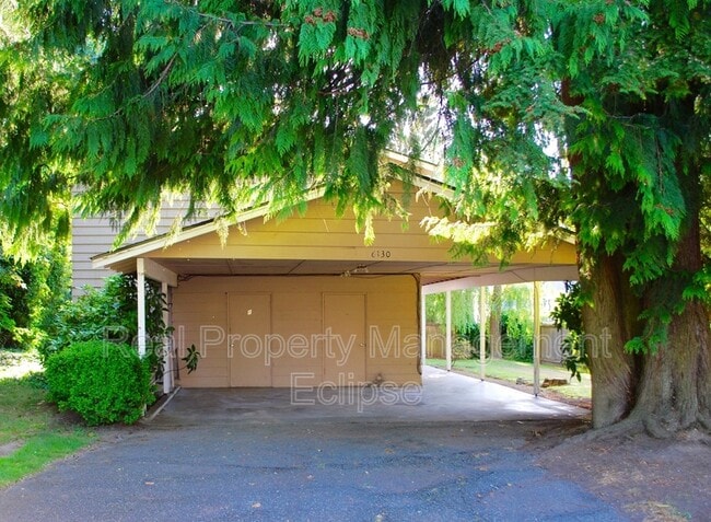 Building Photo - 6130 W Beech St Unit Apt 2