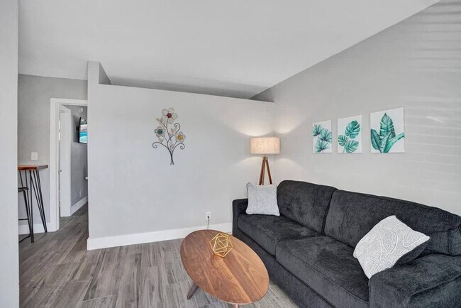 Photo - 50 Davie Blvd Unidad SI FL2-ID1503960P