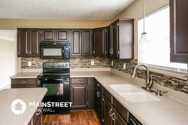 Photo - 6672 Colleens Way