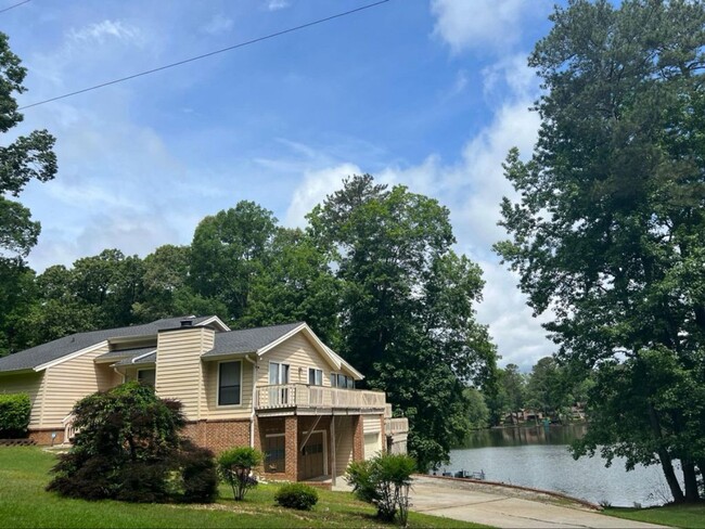 Stunning 4 bedroom 3 bath Lake house with ... - Stunning 4 bedroom 3 bath Lake house with ...