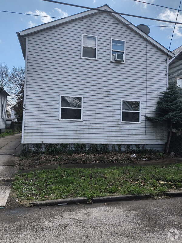 Building Photo - 6704 Claasen Ave Rental