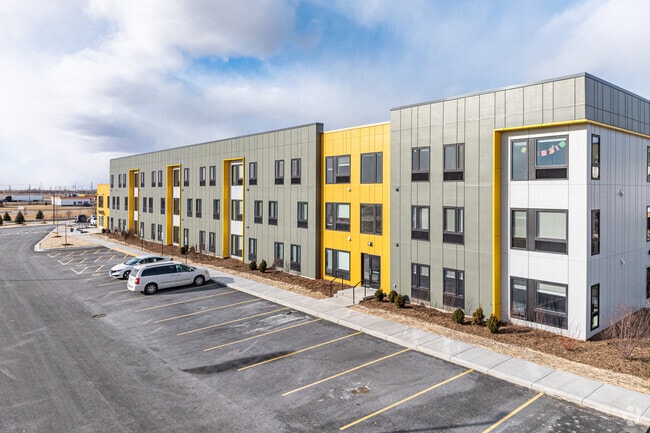 Alternate Image - The Grove Apartments