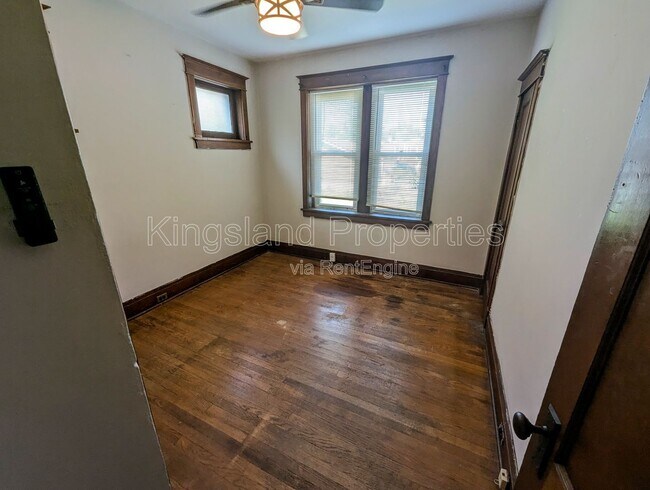 4725 Ray Ave Unit 1