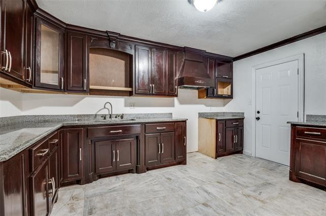 Photo - 568 W Hammond St