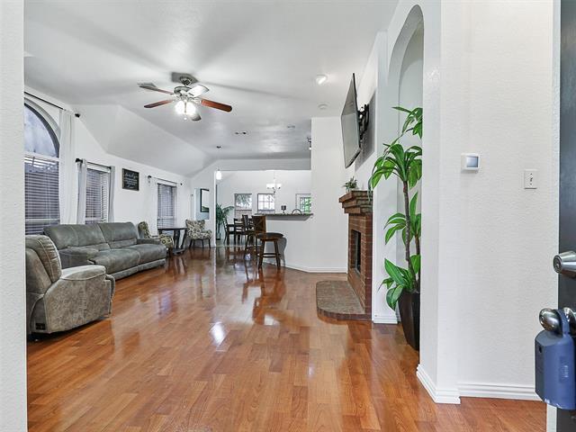 Photo - 2136 Walden Pl