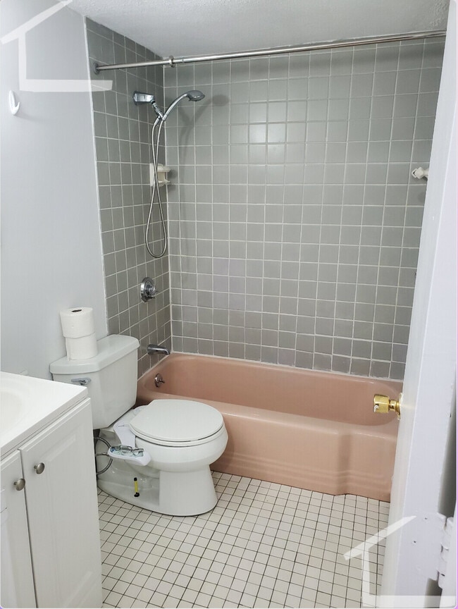 Photo - 239 Kelton St Unit 32