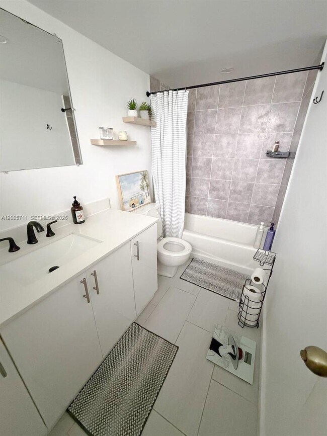 Photo - 2921 NW 68th Terrace Unidad 1