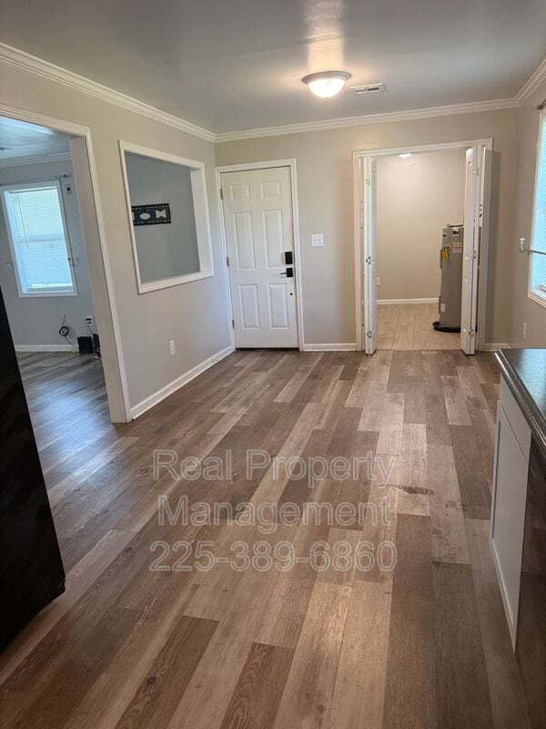 Photo - 160 Ebony Dr