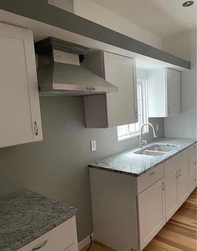 Photo - 48 Laurel St