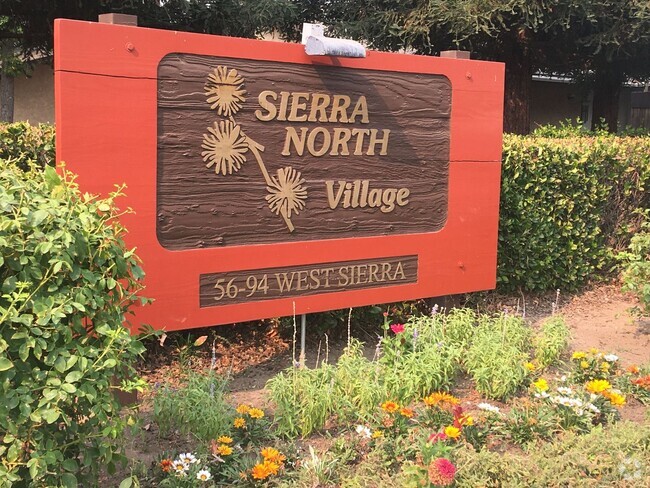 Building Photo - Nice condo located in the Sierra North Vil...