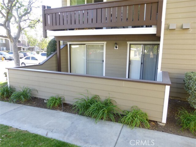 6096 Terrace Ln