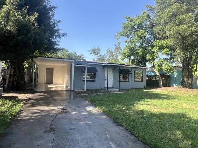 Building Photo - 4227 Lake Lawne Ave