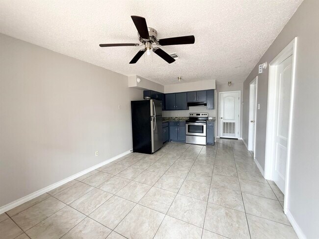 Photo - 2603 Palo Blanco St Unit 2