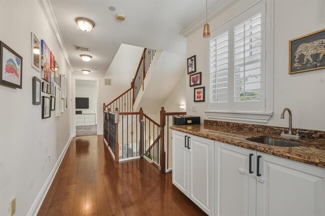 Photo - 1709 NE 8th St