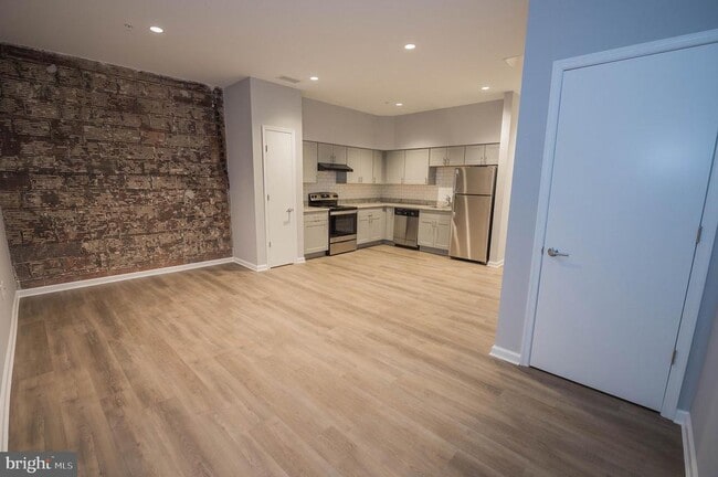 Photo - 218 W Main St Unit 306