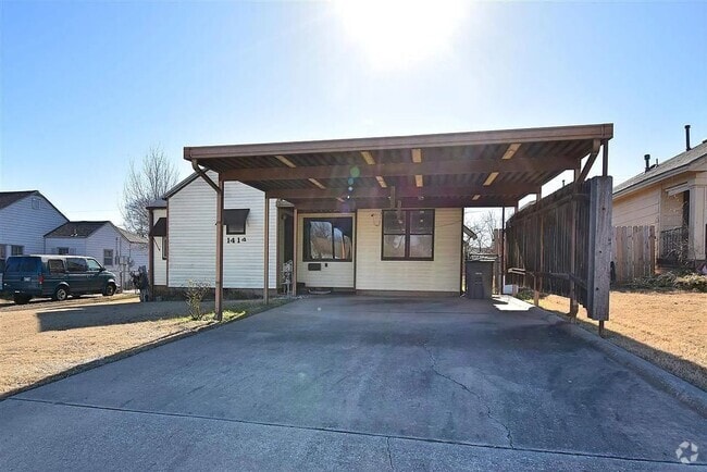 Building Photo - 1414 NW Arlington Ave Rental