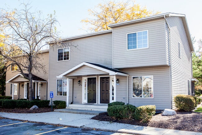 Townhome Entrance - Eagle Landing Apartment Homes
