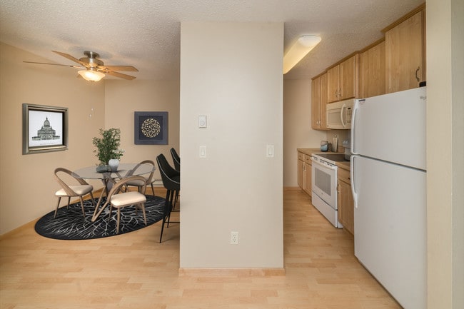 Photo - Prairiewood Estates