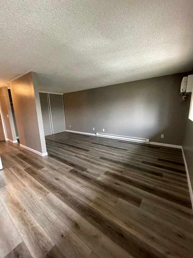 Building Photo - Studio Apartment Unit 53