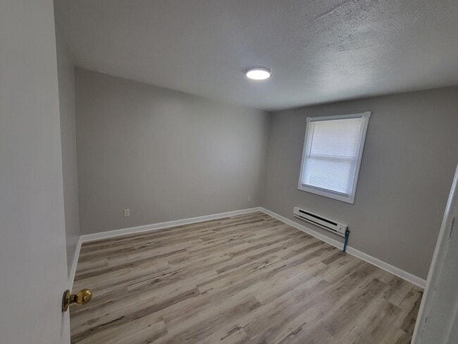 Photo - 152 Maywood Avenue Unit B