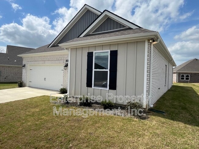 Photo - 250 Kipling Dr